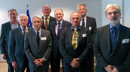 Risk Delegation with EU Commissioner Vytenis Andriukaitis [From the left: Prof. Richard Sharp (back), Prof. Helmut Greim (middle) ,Prof. Sir Colin Berry (front), Prof. Pat Heslop-Harrison (back), Dr. Vytenis Andriukaitis, Commissioner of Health & Food Safety (middle), Prof. Daniel Dietrich (front), Prof. Wolfgang Dekant (back), and Prof. Alan Boobis (front)]